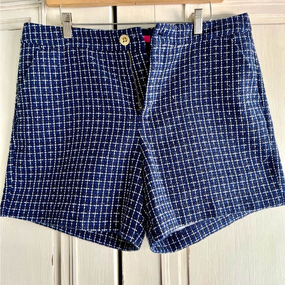 Lilly Pulitzer| 5” Gretchen High Rise Navy Checker Board Elegant Shorts - Firm - Picture 4 of 8